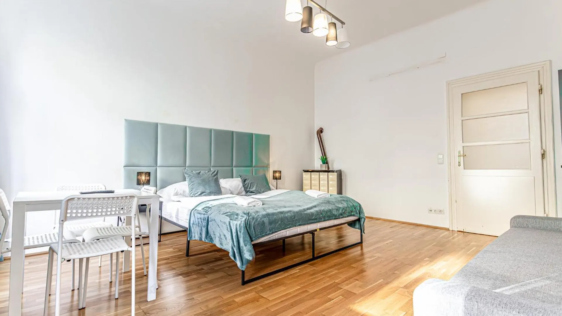 Comfy 1Br Apartment In The Heart Of Wiedeń