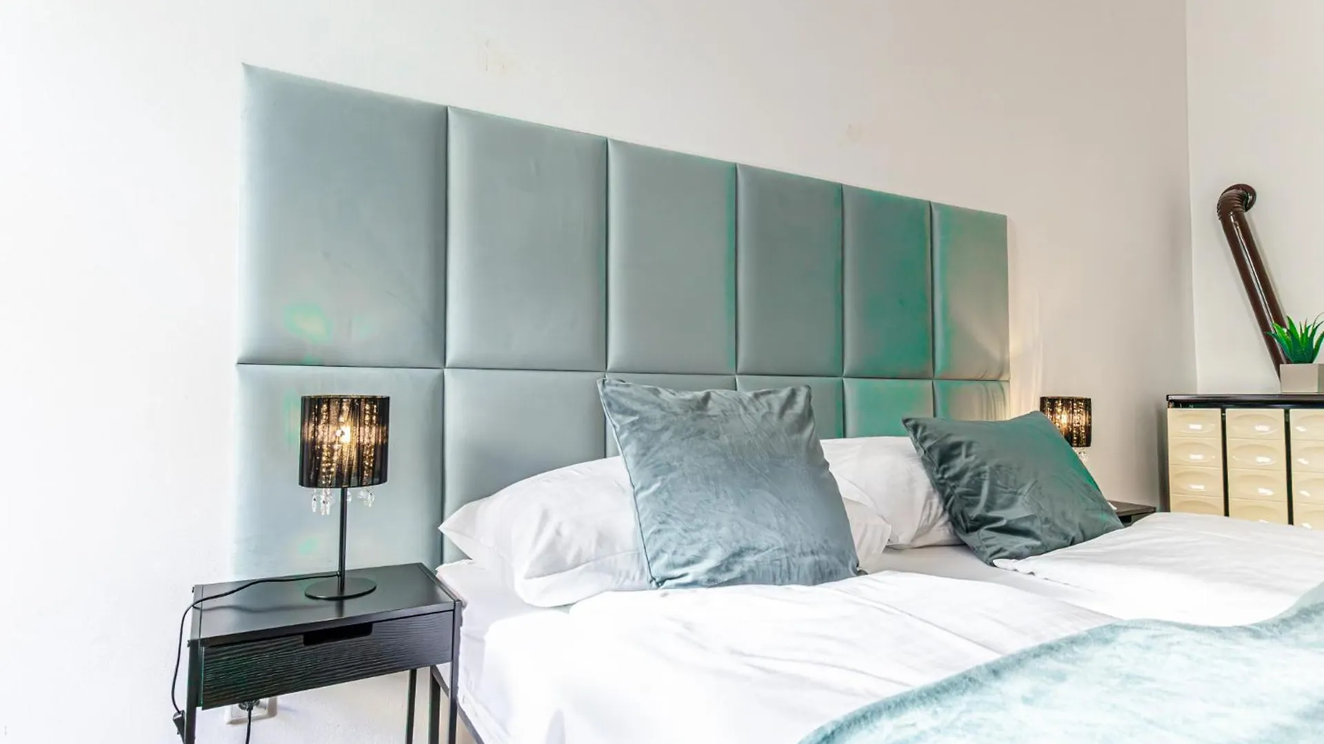 Comfy 1Br Apartment In The Heart Of Vídeň 0*,